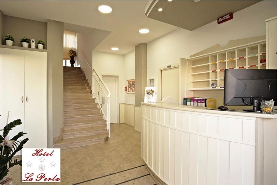 Hotel La Perla Cupra Marittima Εξωτερικό φωτογραφία