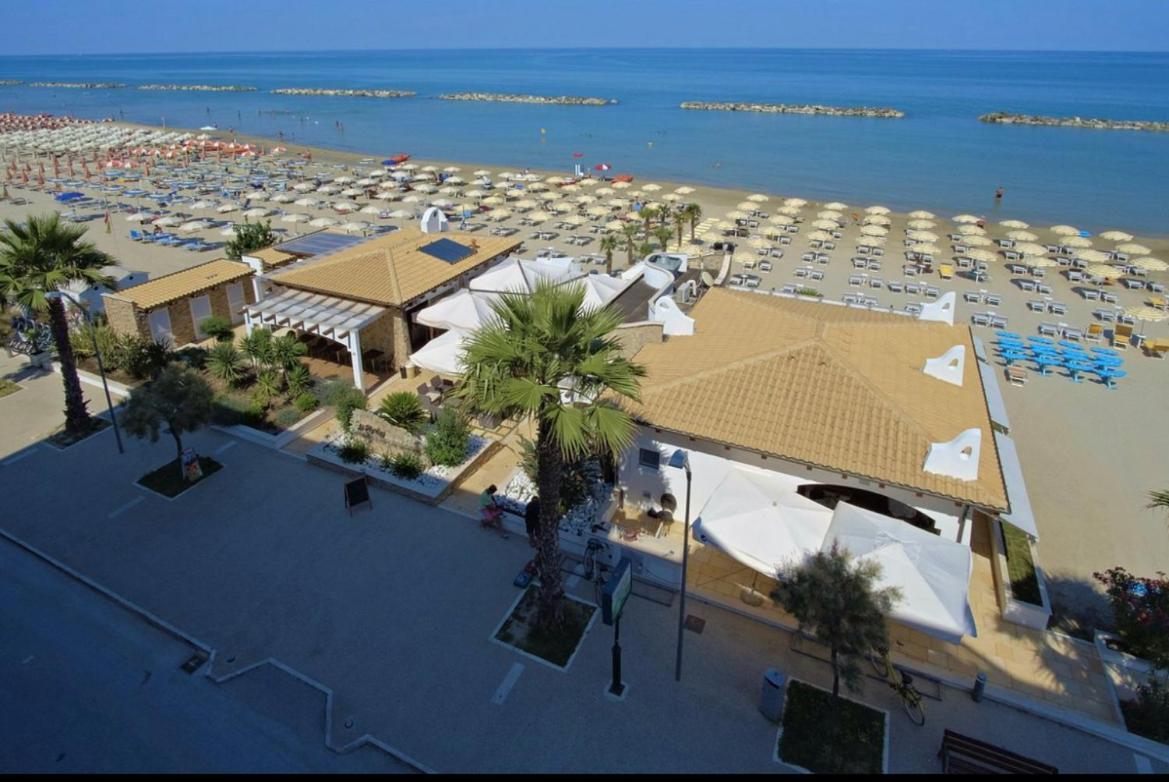 Hotel La Perla Cupra Marittima Εξωτερικό φωτογραφία