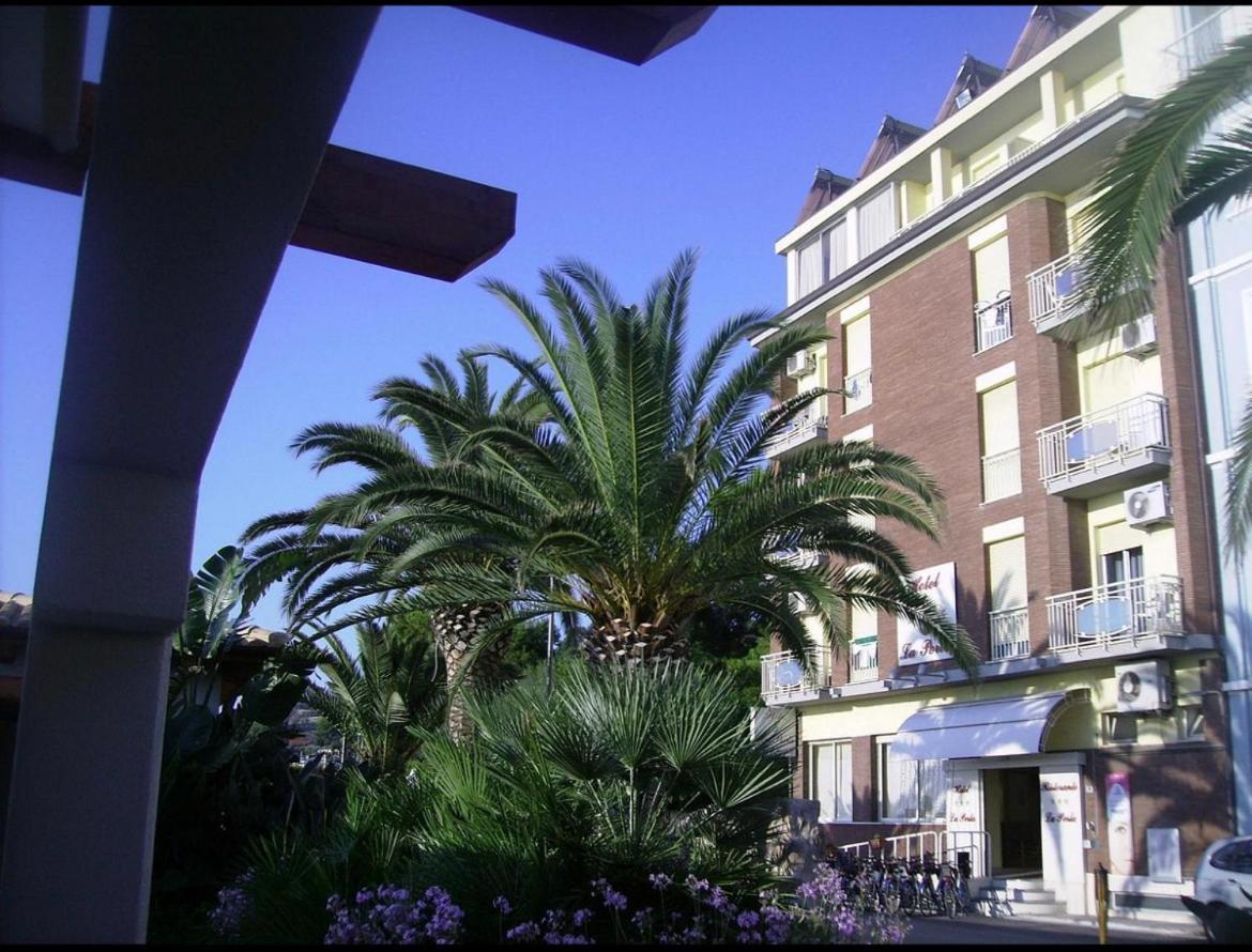 Hotel La Perla Cupra Marittima Εξωτερικό φωτογραφία