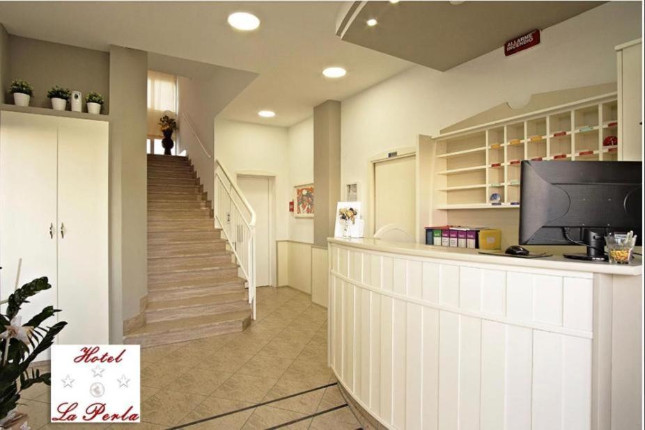 Hotel La Perla Cupra Marittima Εξωτερικό φωτογραφία