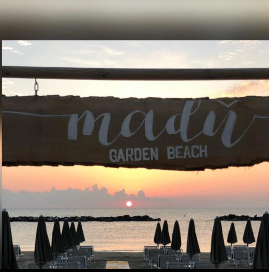 Hotel La Perla Cupra Marittima Εξωτερικό φωτογραφία