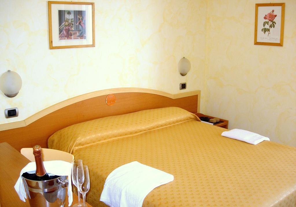 Hotel La Perla Cupra Marittima Δωμάτιο φωτογραφία