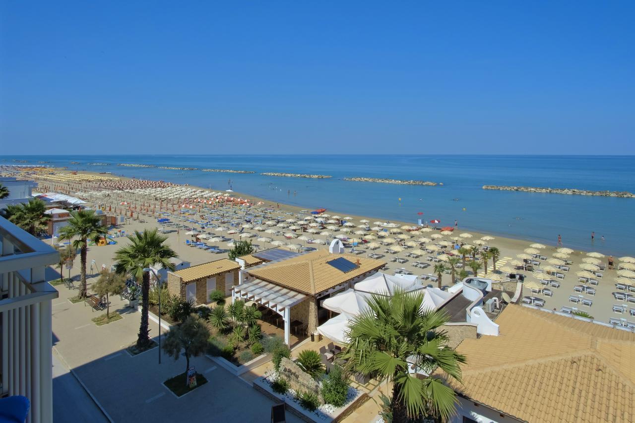 Hotel La Perla Cupra Marittima Εξωτερικό φωτογραφία